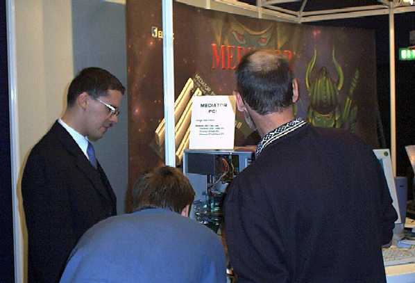 15_stand.jpg, 23424 bytes, 00-12-11