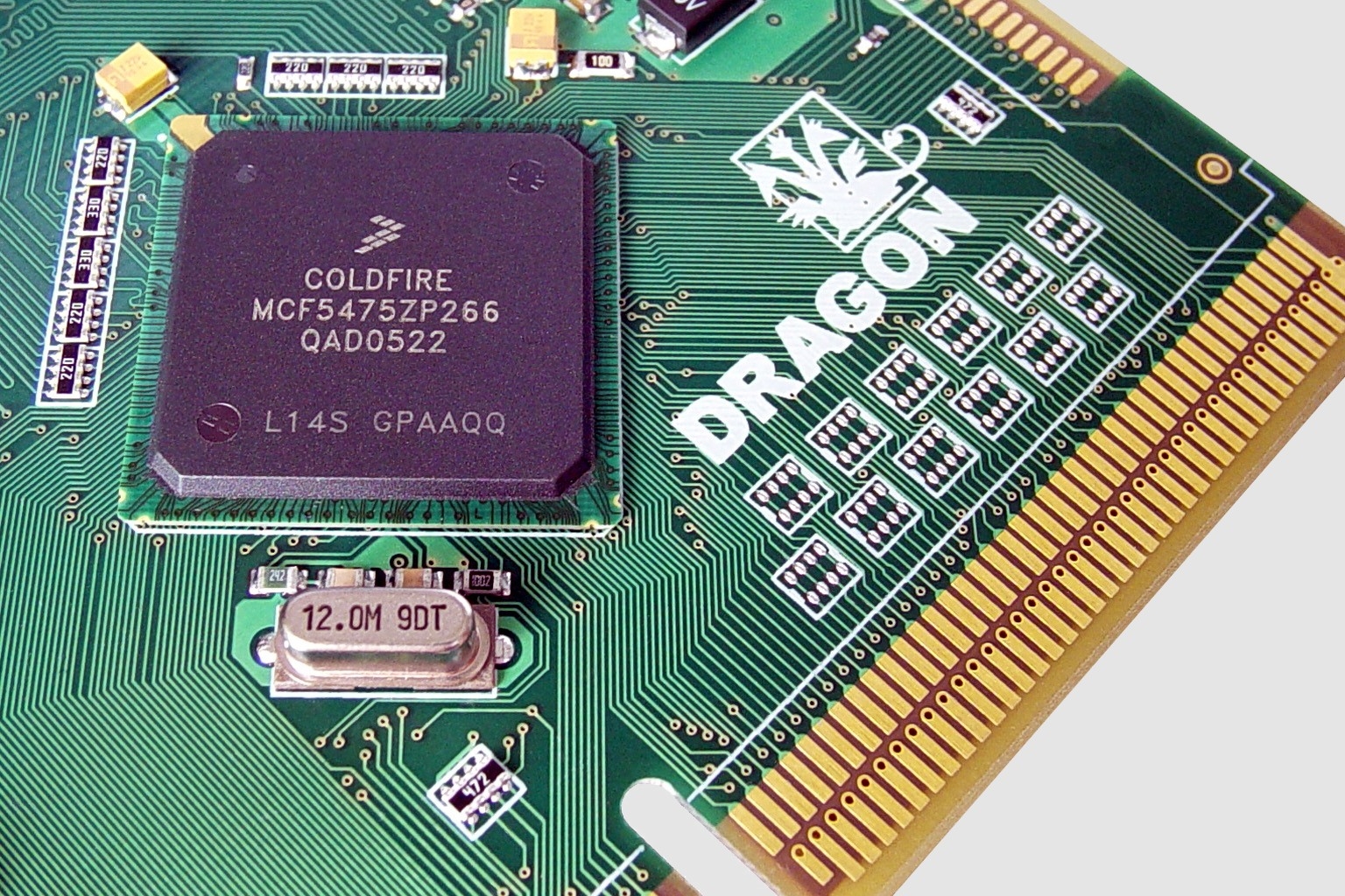 ColdFire CPU card

Close-up of the DRAGON ColdFire 
CPU card. 
The ColdFire MCF5475/266 processor 
on the left.